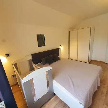 Ispod Duge Διαμέρισμα *